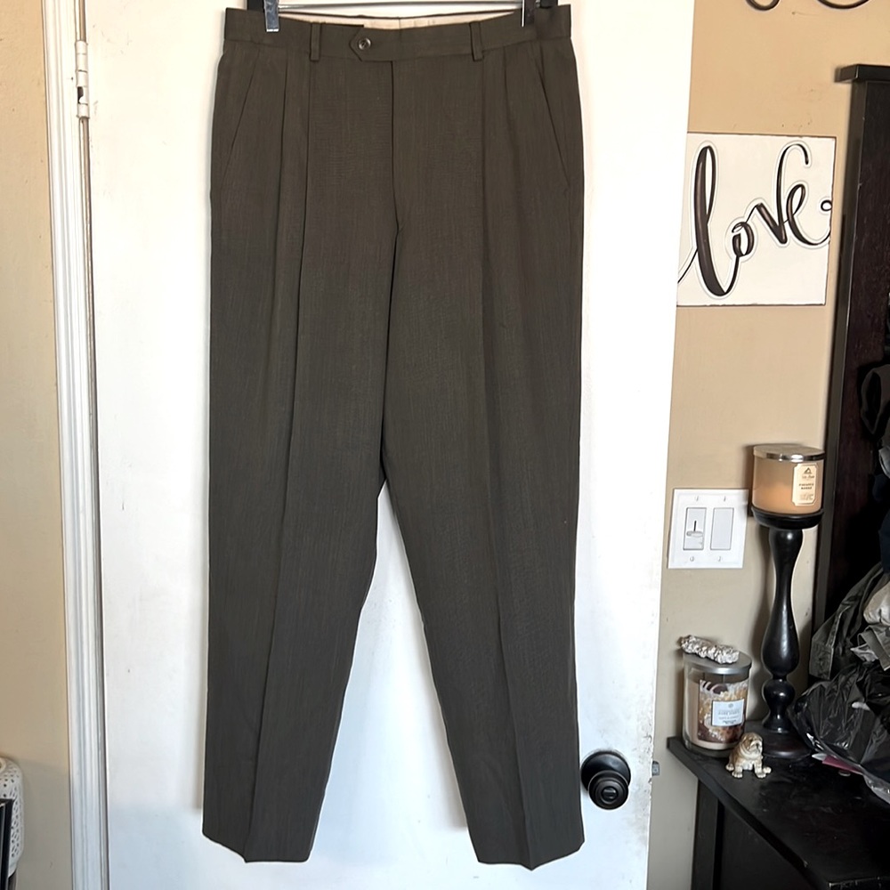 EYC Mens Pleated Pant by Country Road in Olive color